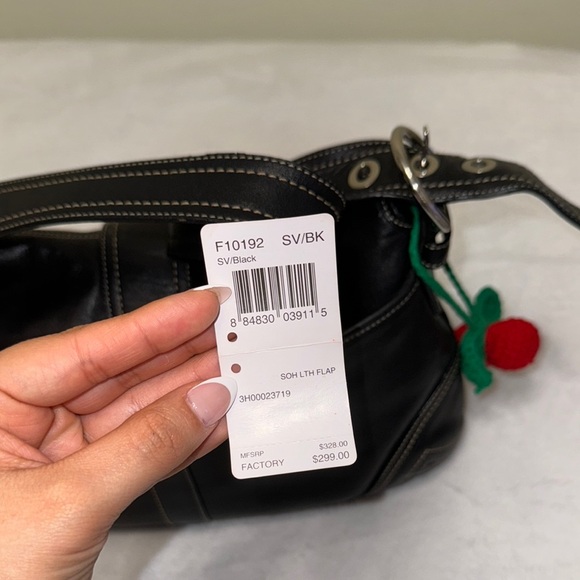 Coach Black Leather Shoulder Bag - Picture 6 of 6